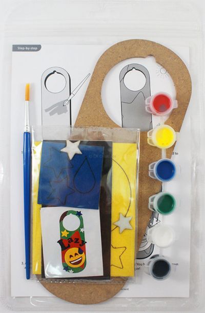 Felt Emoji Door Hanger Kit - Packaging Back